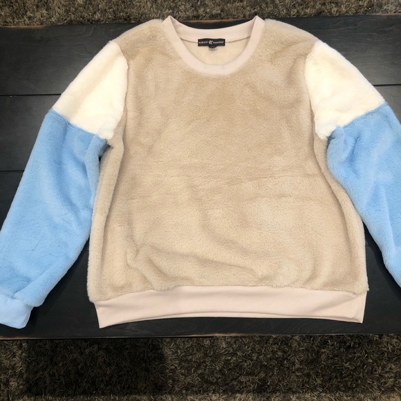 Sweaters - Multi color sweater